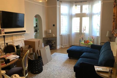2 bedroom apartment to rent - Tankerville Road, London SW16