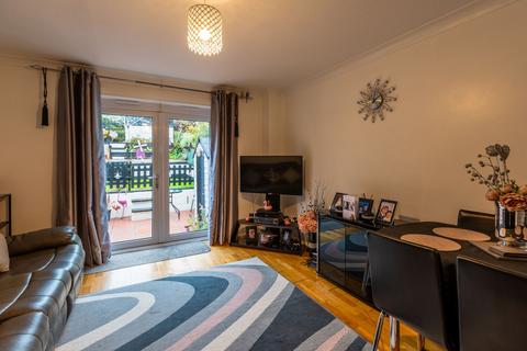 2 bedroom terraced house to rent, 57 Queen Elizabeth Drive, Crediton, EX17 2EJ