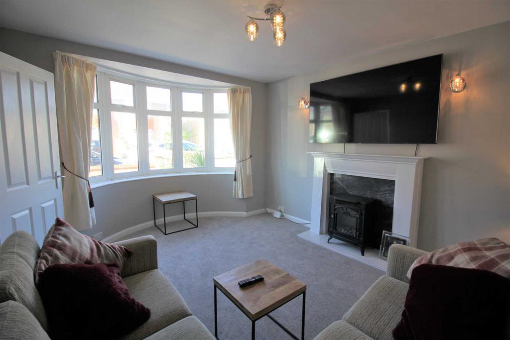 Lewisham Grove, WestonsuperMare 3 bed semidetached house £325,000