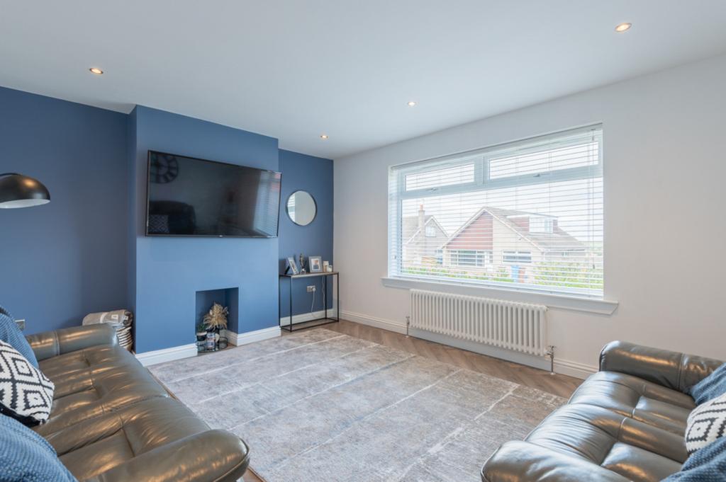 Cairngorm Crescent, Kirkcaldy, KY2 4 bed semidetached house £199,950