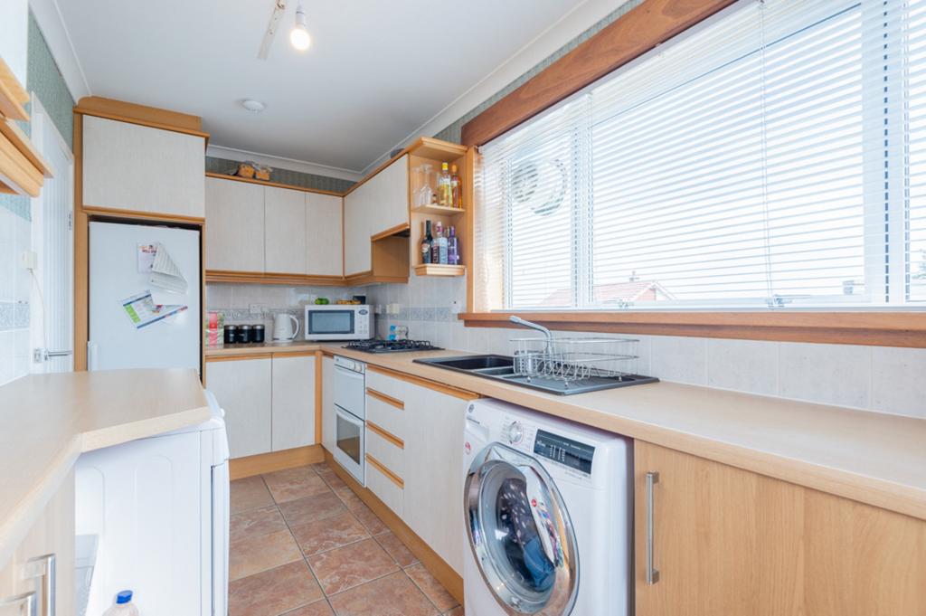 Cairngorm Crescent, Kirkcaldy, KY2 4 bed semidetached house £199,950