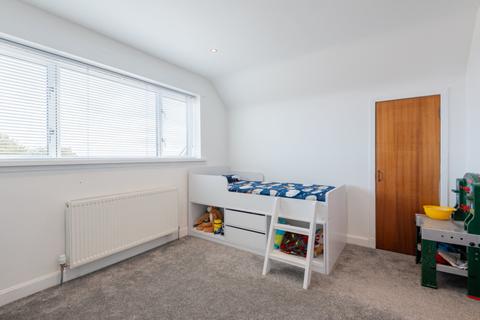 15 Cairngorm Crescent, Kirkcaldy, KY2 5RF