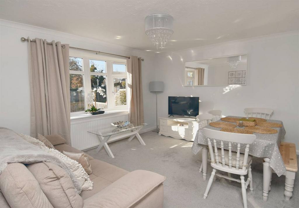 Gorrell Road, Whitstable 2 bed detached bungalow for sale £399,950
