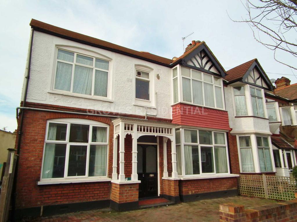 Albany Road, New Malden 2 bed flat for sale £435,000