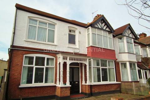 4a Albany Road, New Malden, KT3 3NY