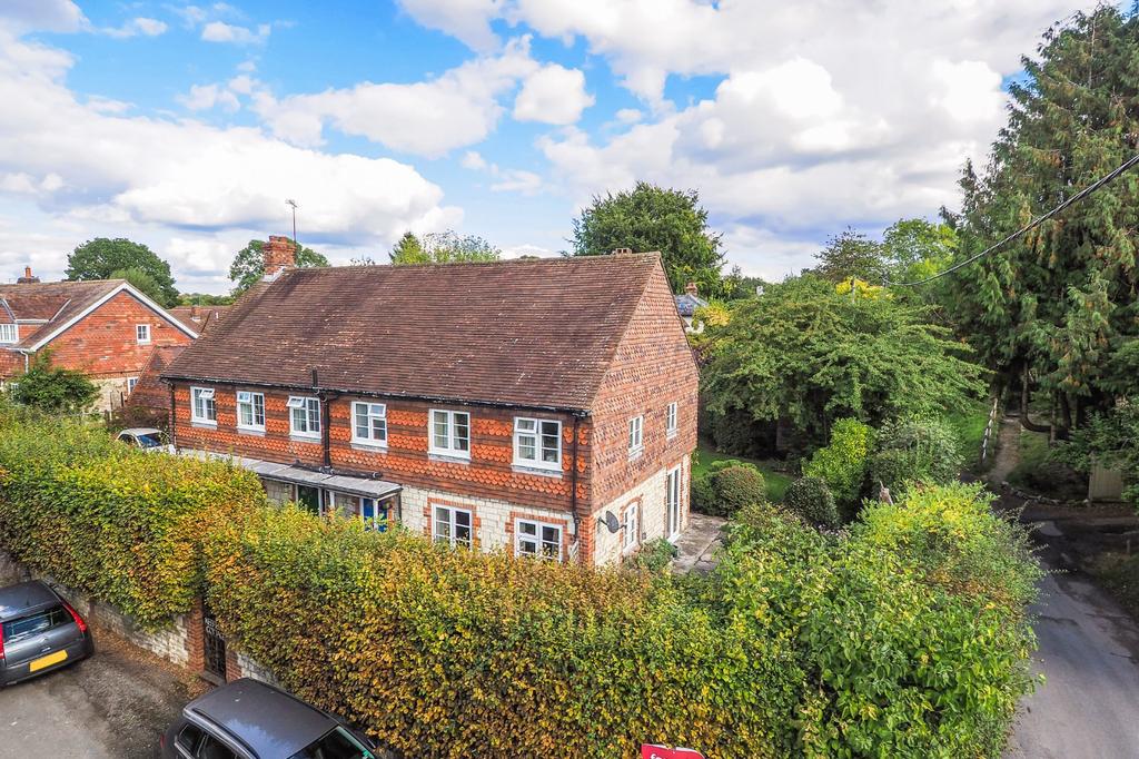 Petersfield Road, Buriton, Petersfield 3 bed semidetached house £485,000