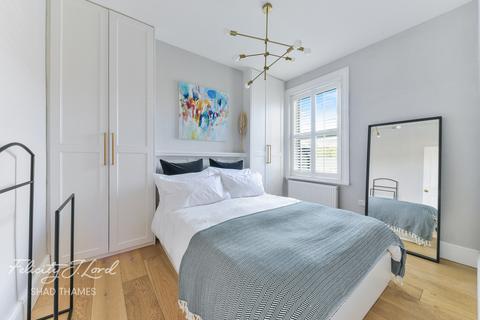 157b Simms Road, London, SE1 5QJ