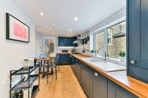 157b Simms Road, London, SE1 5QJ