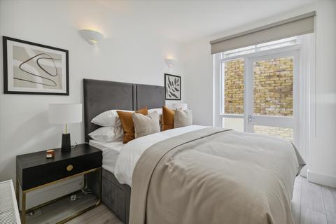 38a Ravenslea Road, London, SW12 8RX