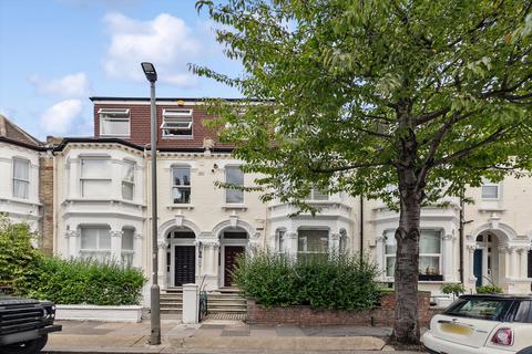 38a Ravenslea Road, London, SW12 8RX