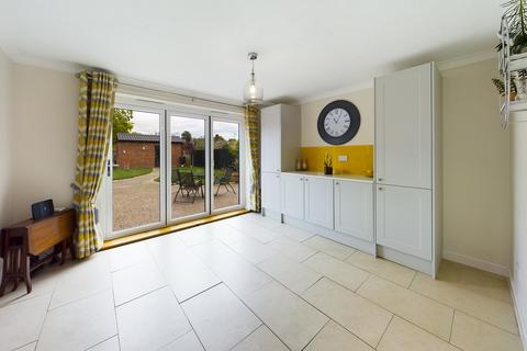 3 bedroom detached house for sale - North Terrace, Mildenhall
