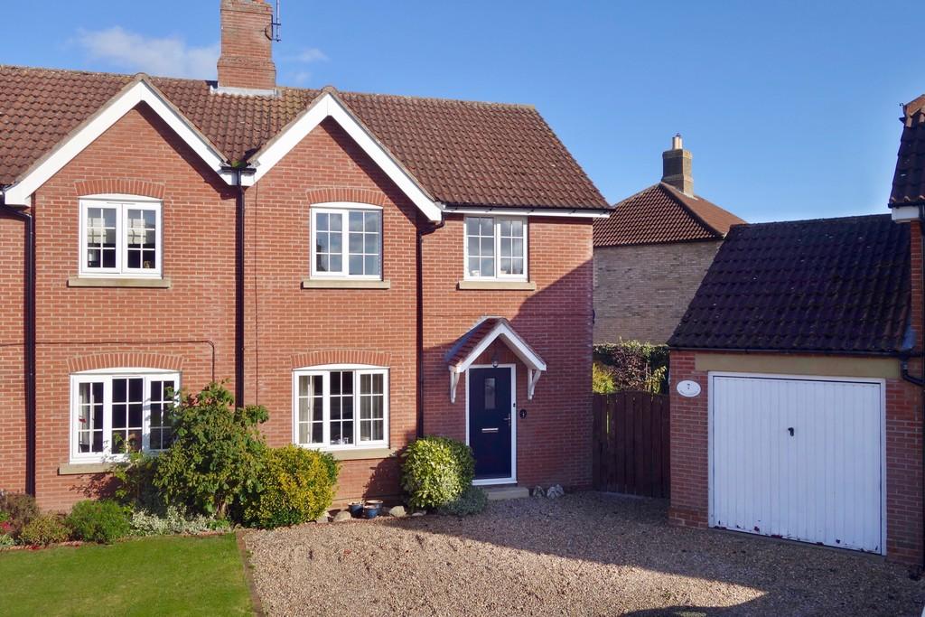 Hodsow Fields, Barmby Moor 3 bed semidetached house for sale £280,000