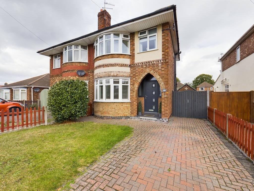 Clive Avenue, Lincoln 3 bed semidetached house £260,000
