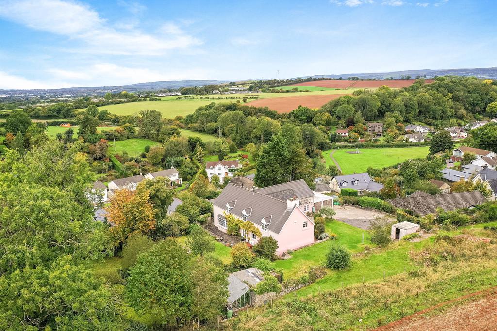 The Rhiw, Graig Penllyn, Cowbridge... 6 bed detached house £995,000