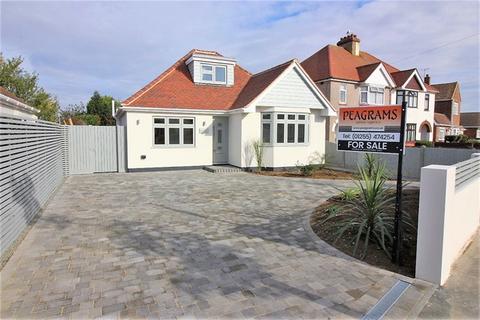 3 bedroom detached bungalow for sale - Bedford Road, Holland on Sea, Clacton on Sea