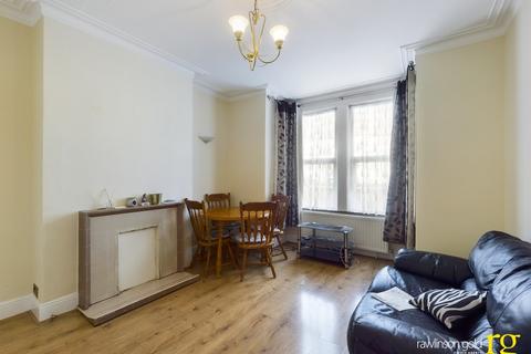 2 bedroom flat to rent, Byron Road, Wealdstone