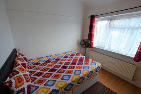 111 Scotts Road, Southall, UB2 5DG
