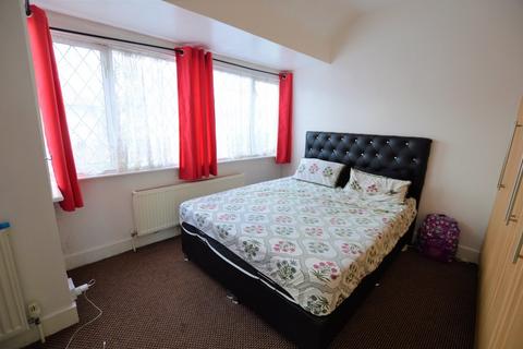 111 Scotts Road, Southall, UB2 5DG