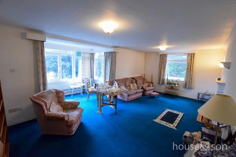 3 bedroom apartment for sale - Roslin Hall, Manor Road, East Cliff, Bournemouth, BH1