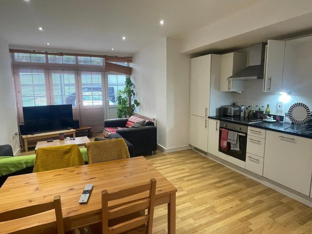 Mumford Mills, Deptford 3 bed flat - £2,817 pcm (£650 pw)