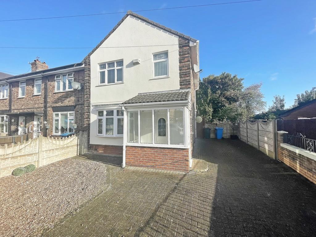Blackburne Avenue, Halebank, Widnes 3 bed end of terrace house £174,500