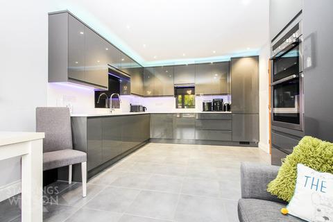 Grove House Burston Road, Dickleburgh, Diss, IP21 4NN