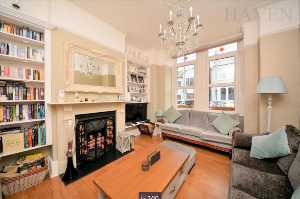 Durham Road, East Finchley 5 bed terraced house £3,500 pcm (£808 pw)