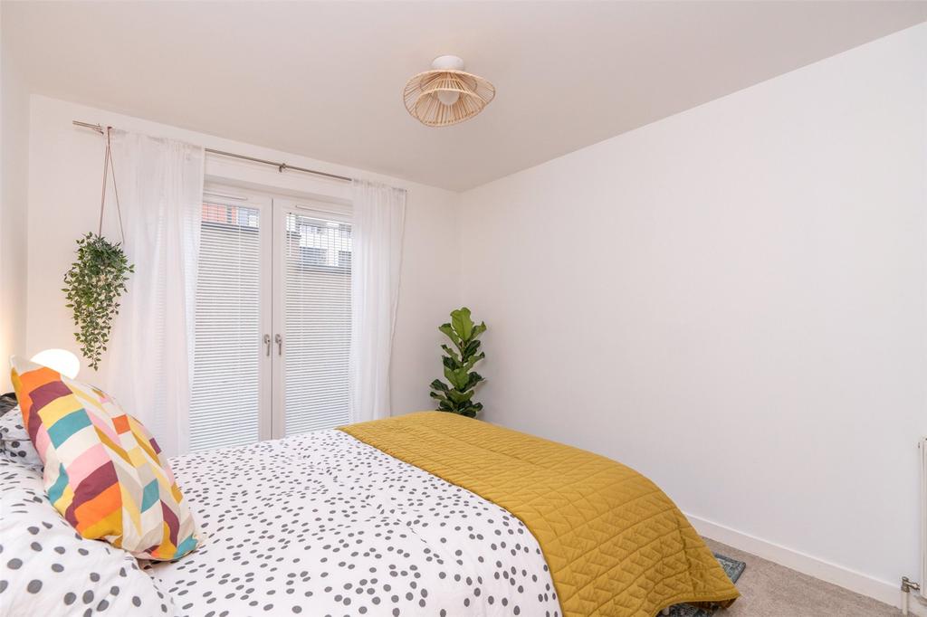 Bedroom 1 Alt