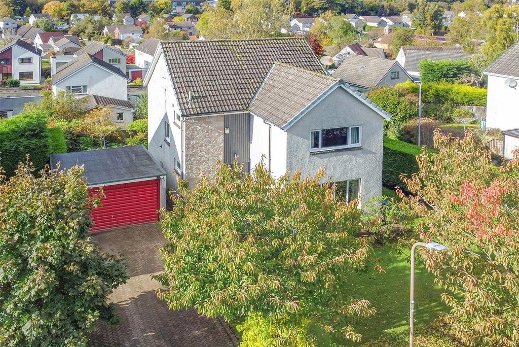 31 Newton Crescent, Dunblane, FK15 4 bed detached house £390,000