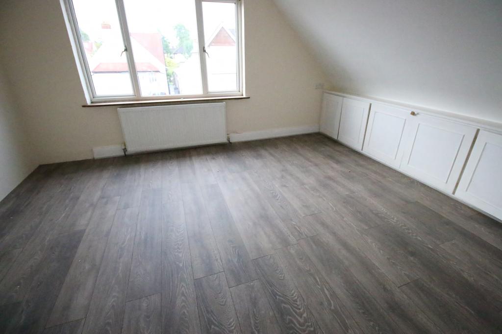 Park Avenue, HOUNSLOW, Greater... 5 bed terraced house £2,500 pcm (£