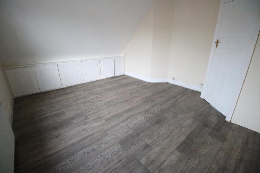 Park Avenue, HOUNSLOW, Greater... 5 bed terraced house £2,500 pcm (£