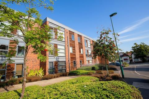 2 bedroom apartment to rent, Watermark Close, Carrington