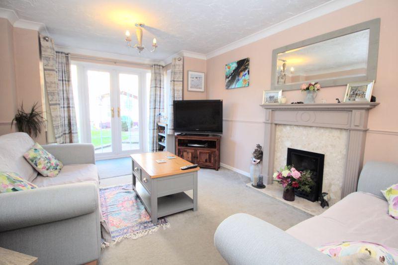 Nelsons Gardens, Grange Park, SO30 2NE 4 bed detached house for sale