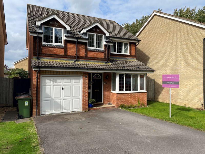 Nelsons Gardens, Grange Park, SO30 2NE 4 bed detached house for sale