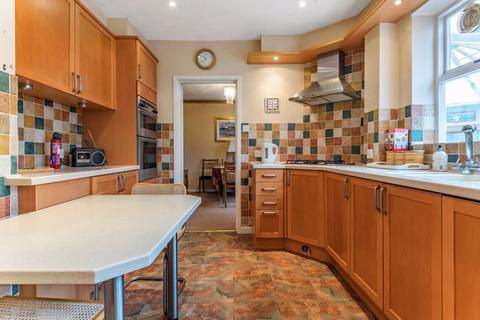 21 Barley Croft, Bristol, BS9 3TG