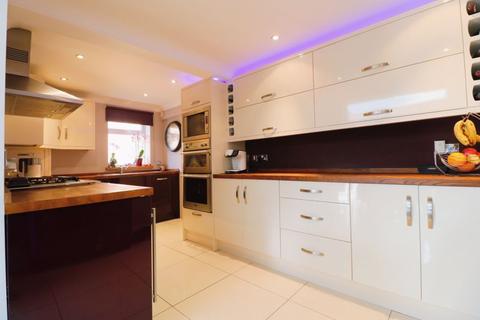 59 Talbot Avenue, Slough, SL3 8DE