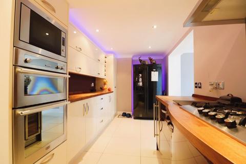 59 Talbot Avenue, Slough, SL3 8DE