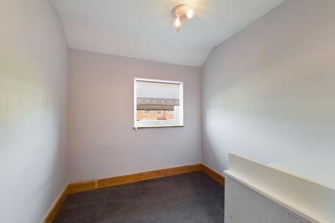 8 Elan Road, South Ockendon, RM15 5EG