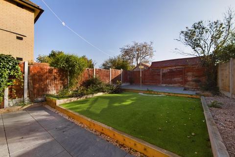 8 Elan Road, South Ockendon, RM15 5EG