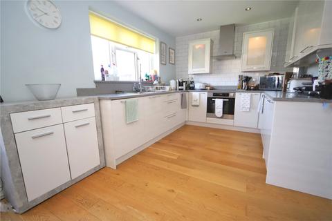 4 bedroom end of terrace house for sale - Markhams, Stanford-le-Hope, Essex, SS17