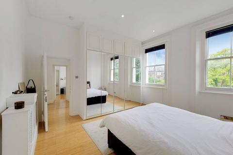 3 bedroom flat for sale - Buckland Crescent, Belsize Park, London, NW3