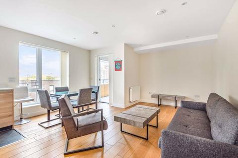 3 bedroom apartment for sale - Peartree Way, London SE10