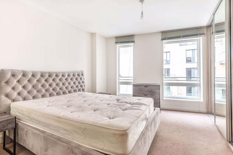 3 bedroom apartment for sale - Peartree Way, London SE10
