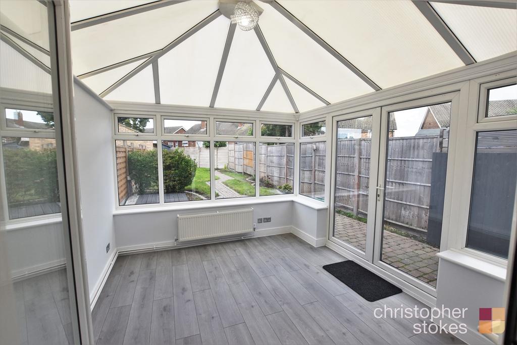 Howard Close, Waltham Abbey, EN9 3 bed terraced house £1,850 pcm (£
