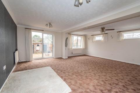 3 bedroom terraced house for sale, St Peters Road, Fakenham, NR21