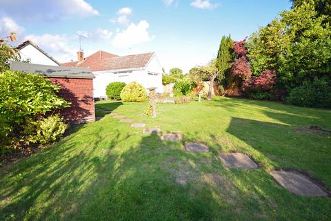 2 bedroom bungalow for sale - Ashley Close, Frimley Green, Camberley, GU16
