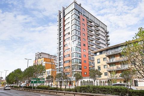 1 bedroom flat for sale, Eastern Avenue, Ilford, IG2