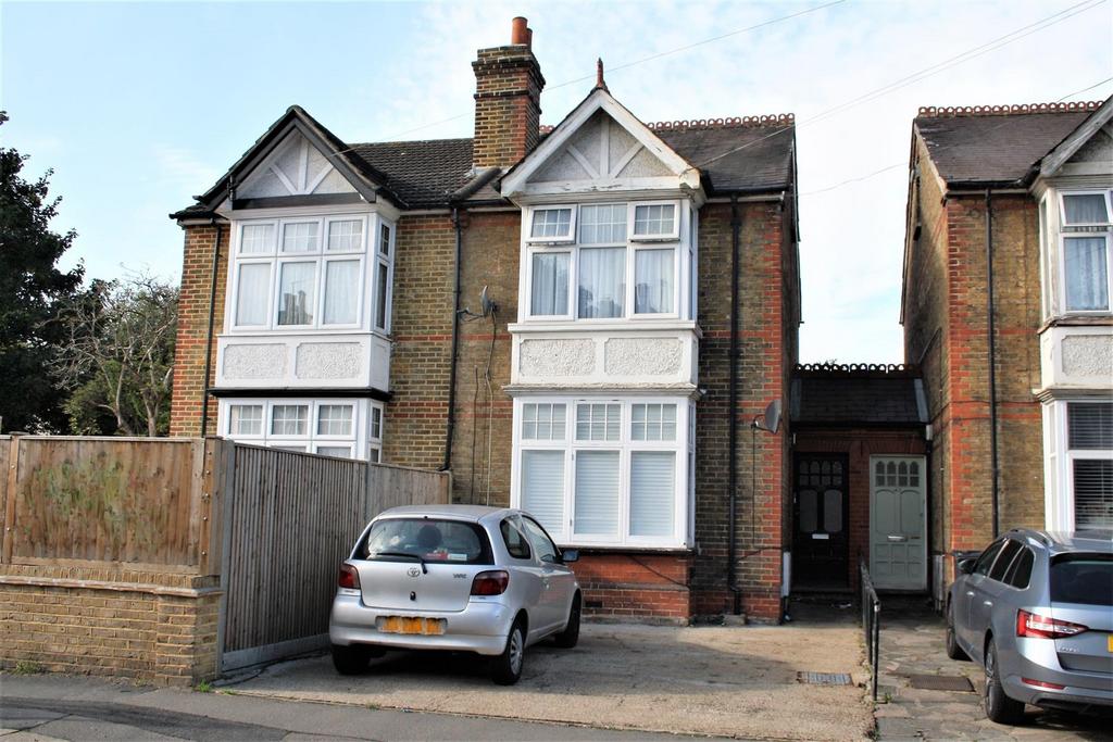 Hook Road, Epsom 1 bed for sale £275,000