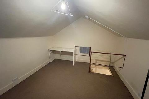 43a Hook Road, Epsom, KT19 8TP