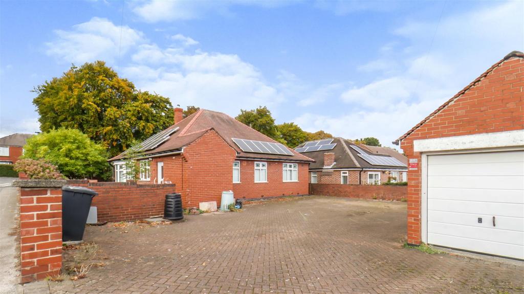 Sandygate, WathUponDearne, Rotherham 3 bed detached bungalow for sale